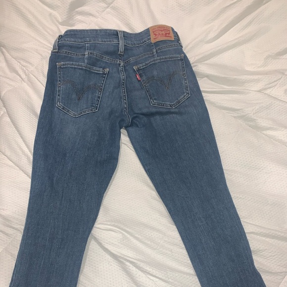 Levi’s Skinny Jeans - Picture 2 of 2